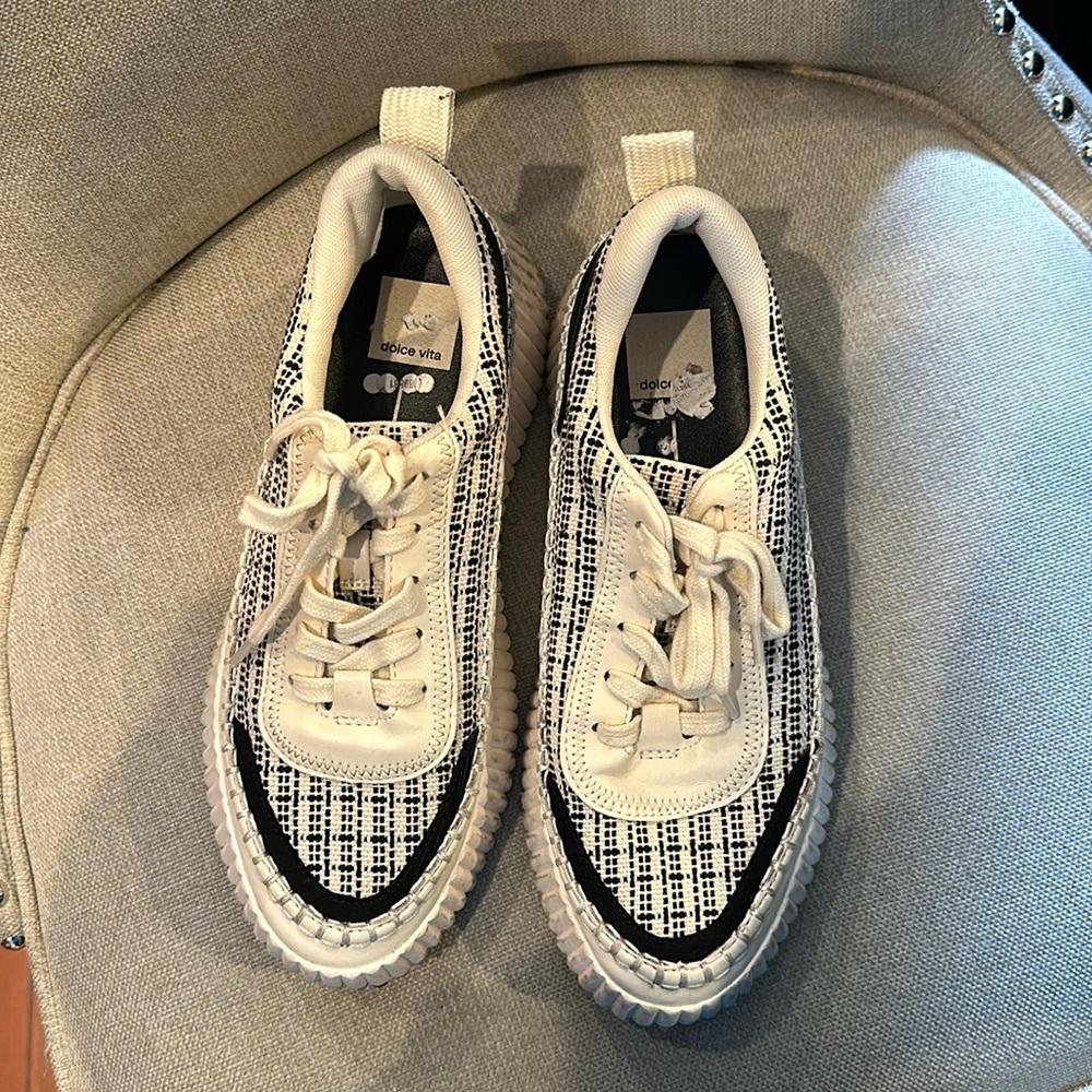 Dolce vita tennis shoes